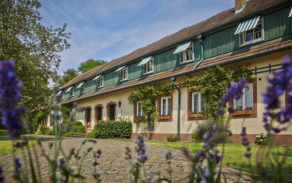Der Linslerhof - Hotel, Restaurant, Events & Natur Überherrn Dış mekan fotoğraf